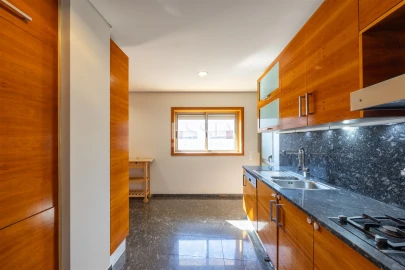Apartamento T3 para Arrendamento em Paranhos