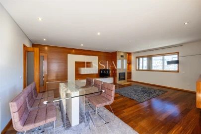 Apartamento T3 para Arrendamento em Paranhos