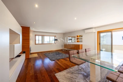 Apartamento T3 para Arrendamento em Paranhos
