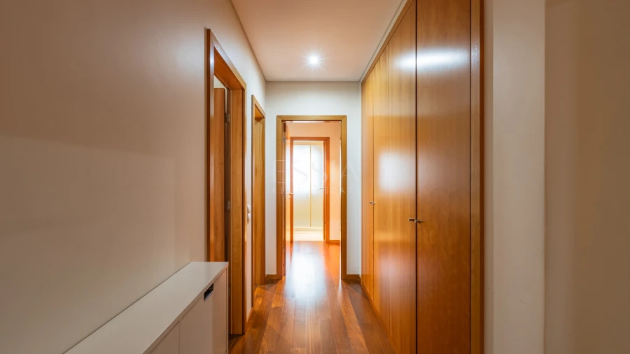 Apartamento T3 para Arrendamento em Paranhos Foto 16