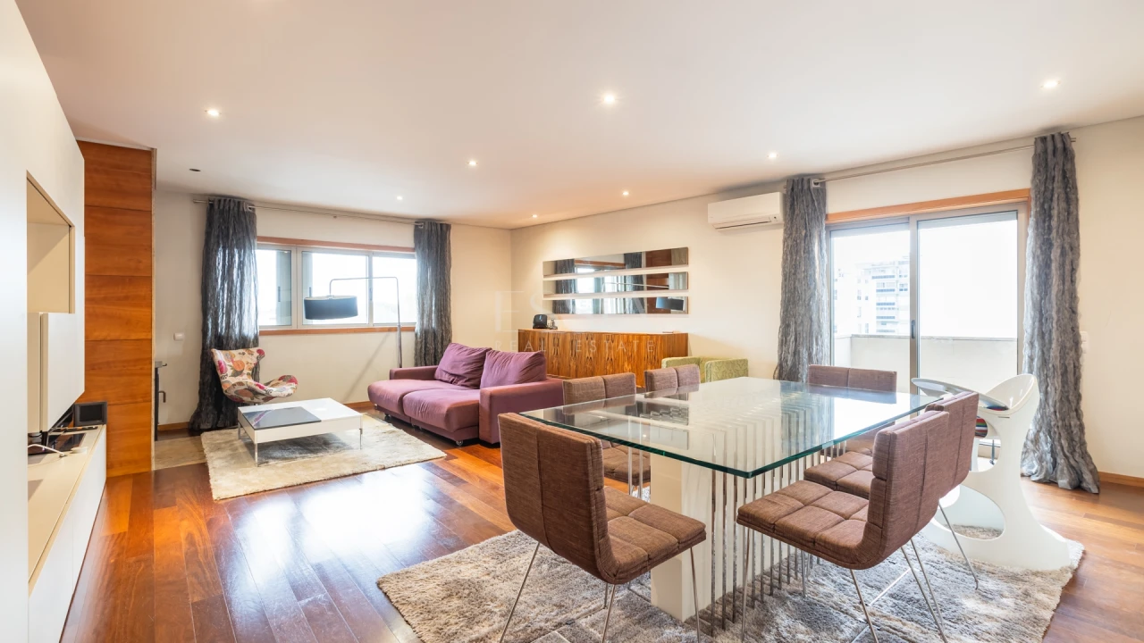Apartamento T3 para Arrendamento em Paranhos Foto 1