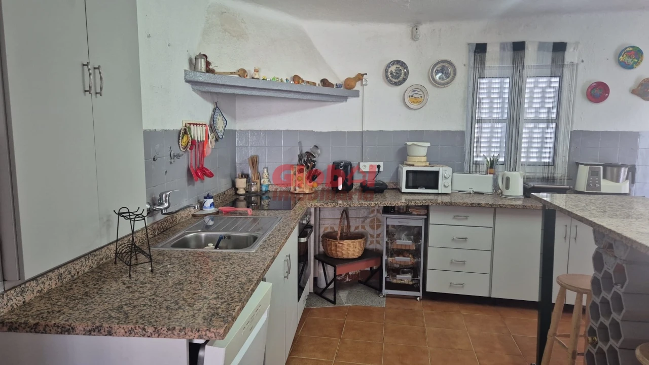 Moradia T3 para Venda em Ervedal e Vila Franca da Beira Foto 3