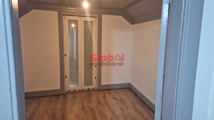 Moradia T3 para Venda em Ervedal e Vila Franca da Beira Foto 12