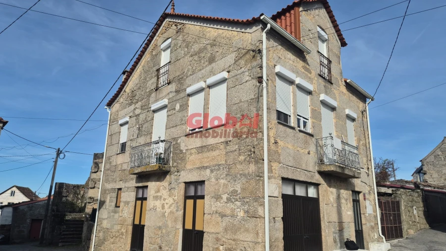 Moradia T3 para Venda em Ervedal e Vila Franca da Beira