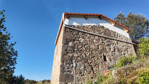 Quinta T1 para Venda em Póvoa de Rio de Moinhos e Cafede