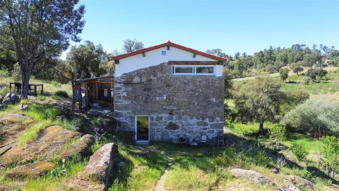 Quinta T1 para Venda em Póvoa de Rio de Moinhos e Cafede
