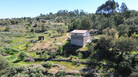 Quinta T1 para Venda em Póvoa de Rio de Moinhos e Cafede