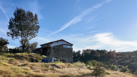 Quinta T1 para Venda em Póvoa de Rio de Moinhos e Cafede