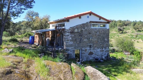 Quinta T1 para Venda em Póvoa de Rio de Moinhos e Cafede