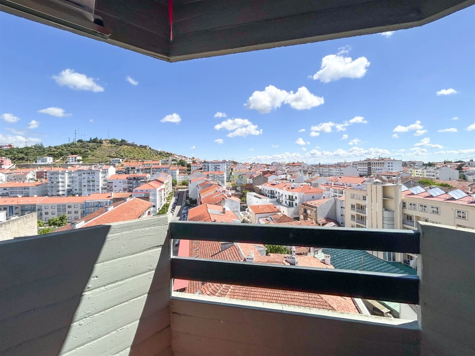 Apartamento T2 para Arrendamento em Castelo Branco Foto 8
