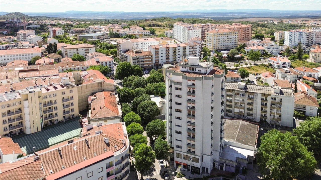 Apartamento T2 para Arrendamento em Castelo Branco Foto 31