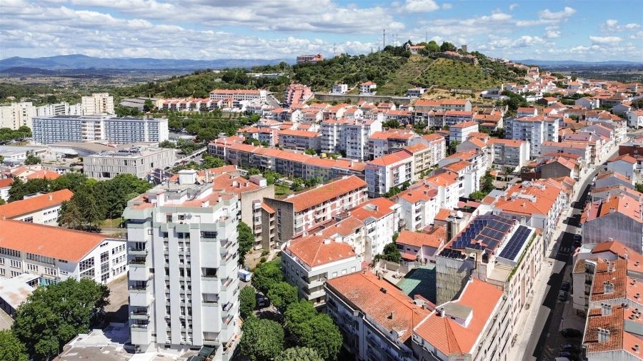 Apartamento T2 para Arrendamento em Castelo Branco Foto 7