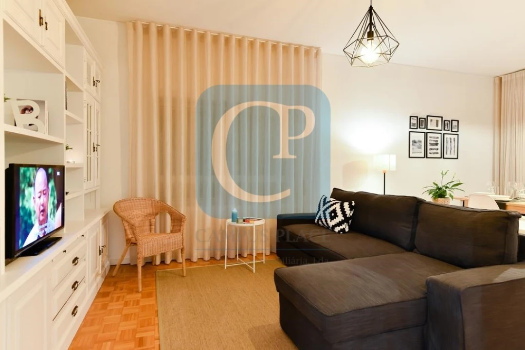 Apartamento T4 para Arrendamento em Ramalde Foto 1