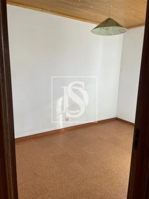 Moradia T4 para Venda em Paramio