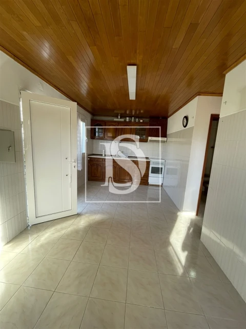 Moradia T4 para Venda em Paramio