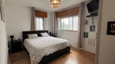 Apartamento T2 para Venda em Vilar de Andorinho