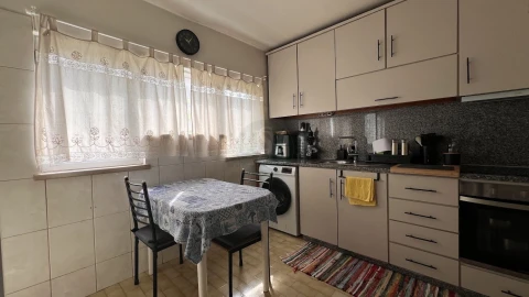 Apartamento T2 para Venda em Vilar de Andorinho
