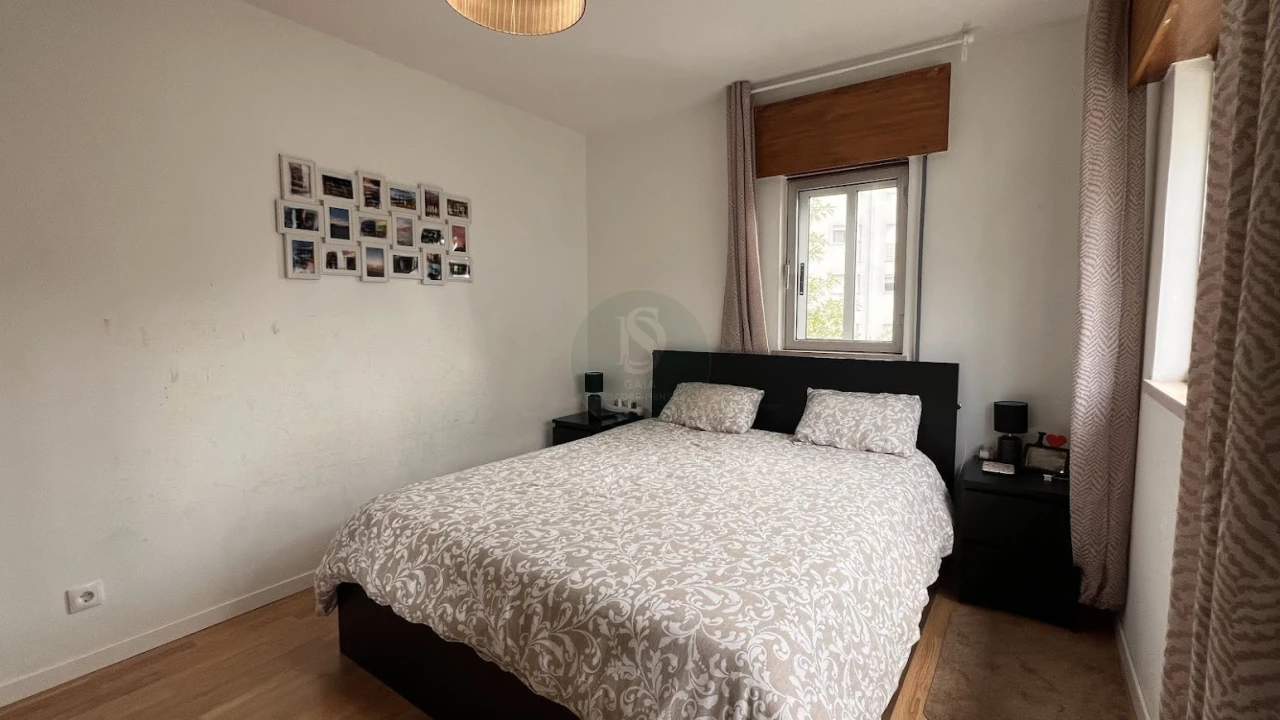 Apartamento T2 para Venda em Vilar de Andorinho Foto 25