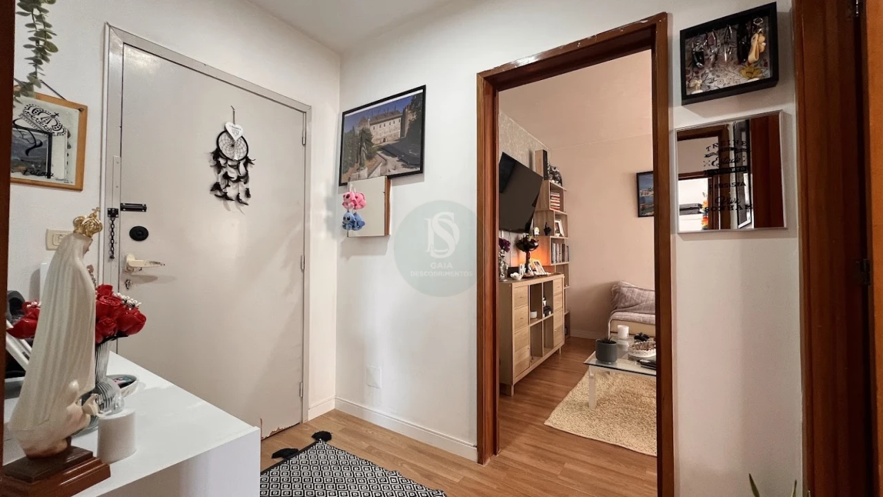 Apartamento T2 para Venda em Vilar de Andorinho Foto 6