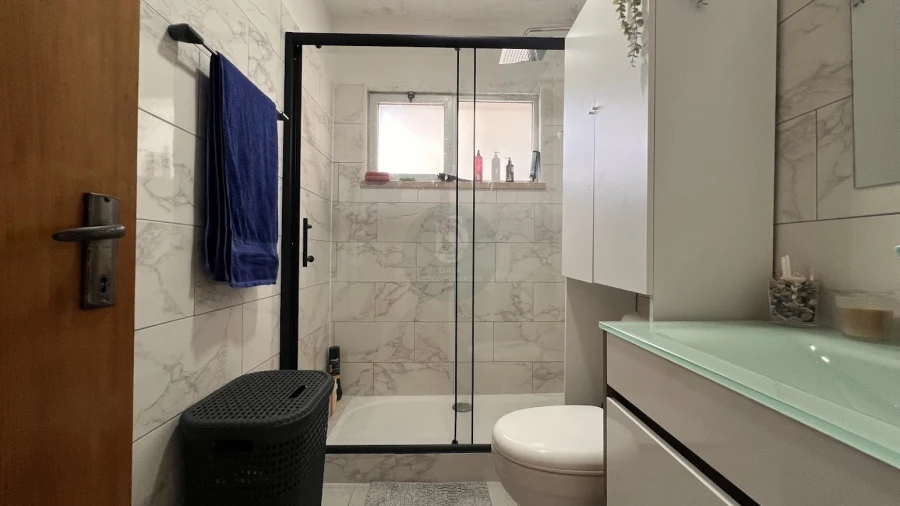 Apartamento T2 para Venda em Vilar de Andorinho Foto 8
