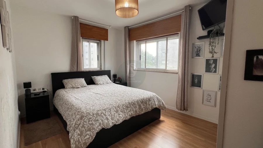 Apartamento T2 para Venda em Vilar de Andorinho Foto 11