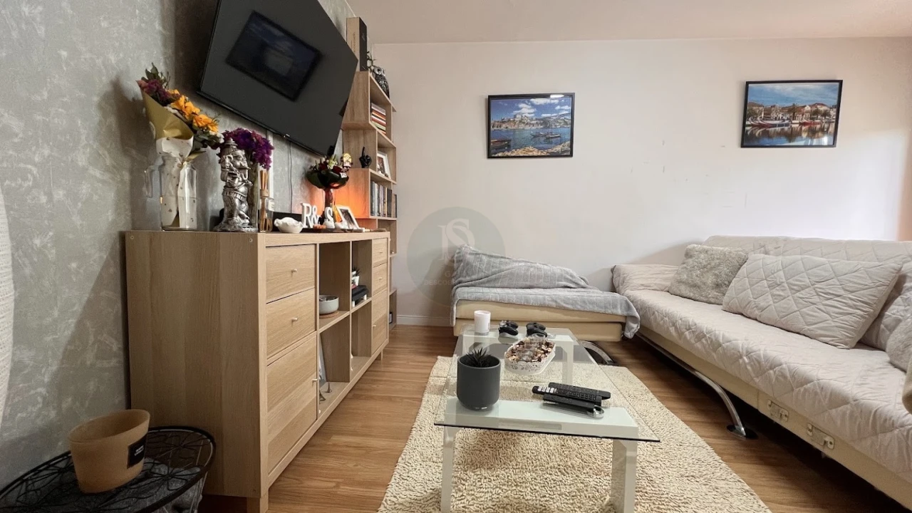 Apartamento T2 para Venda em Vilar de Andorinho Foto 16