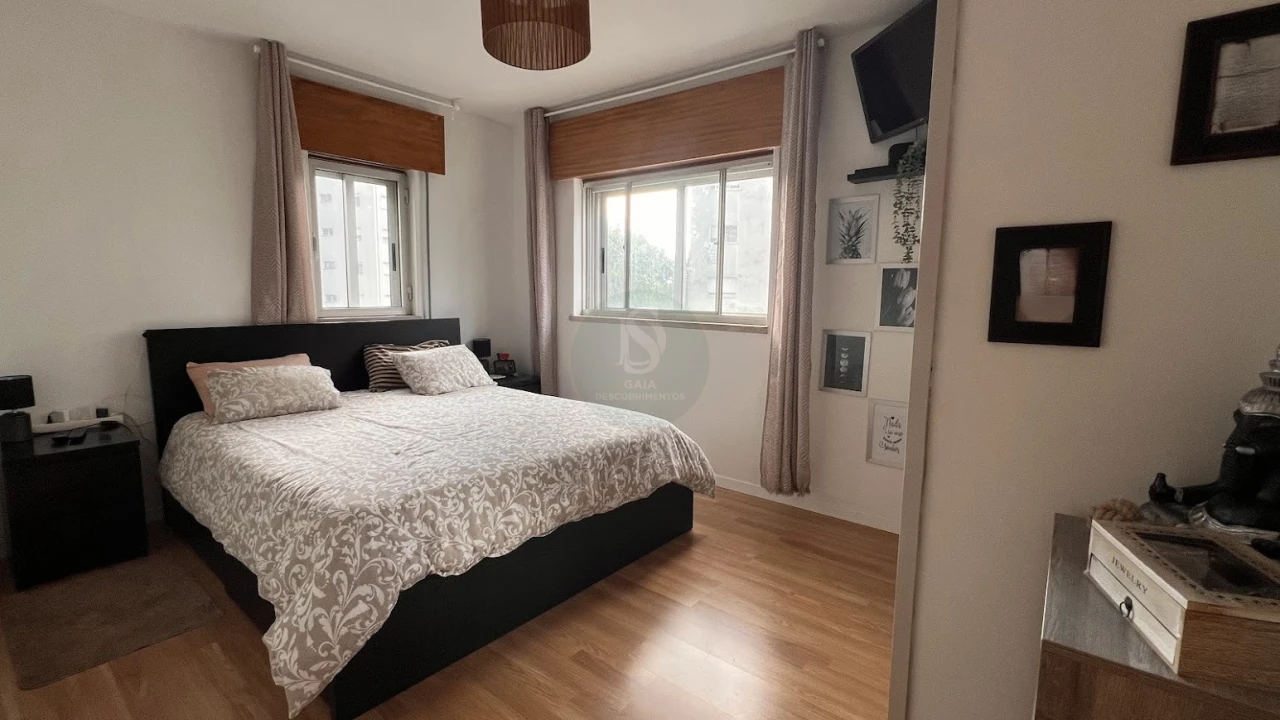 Apartamento T2 para Venda em Vilar de Andorinho Foto 23