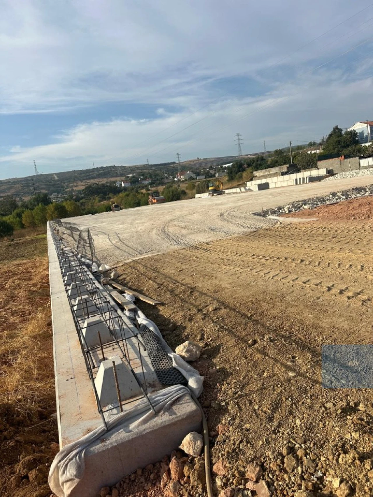 Terreno para Venda em Loures Foto 3