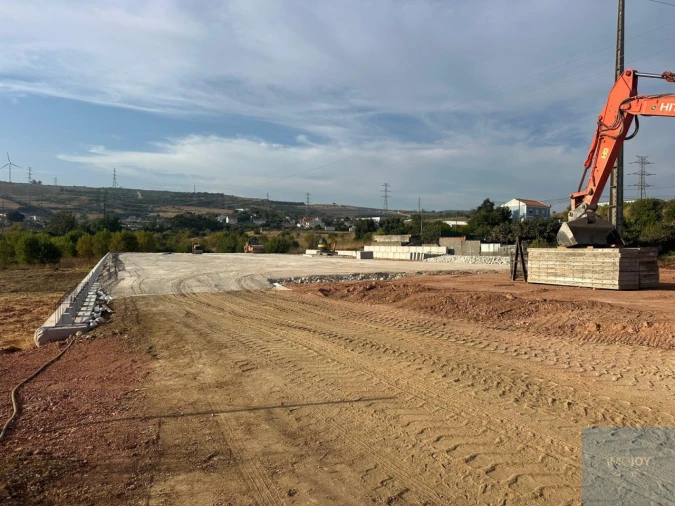Terreno para Venda em Loures Foto 4