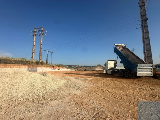Terreno para Venda em Loures Foto 7