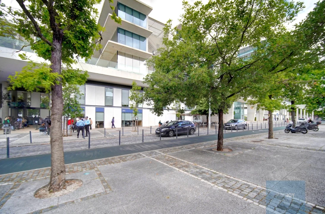 Loja para Arrendamento em Parque das Nações Foto 32