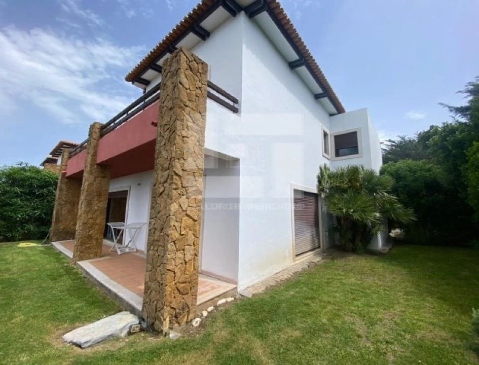 Moradia T3 para Venda em Alcabideche Foto 2
