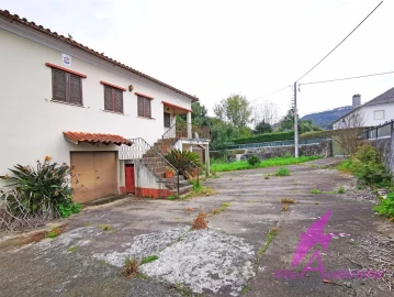Moradia T4 para Venda em Geraz do Lima (Santa Maria, Santa Leocádia, Moreira), Deão