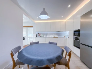 Apartamento T4 para Venda em Nossa Sra de Fatima