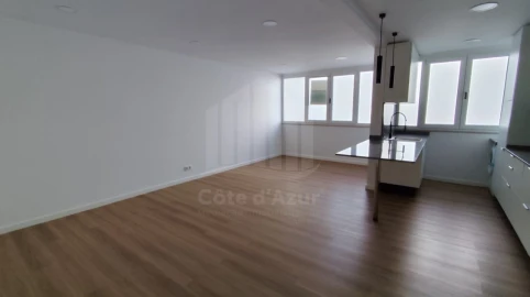 Apartamento T3 para Venda em Sesimbra (Santiago)