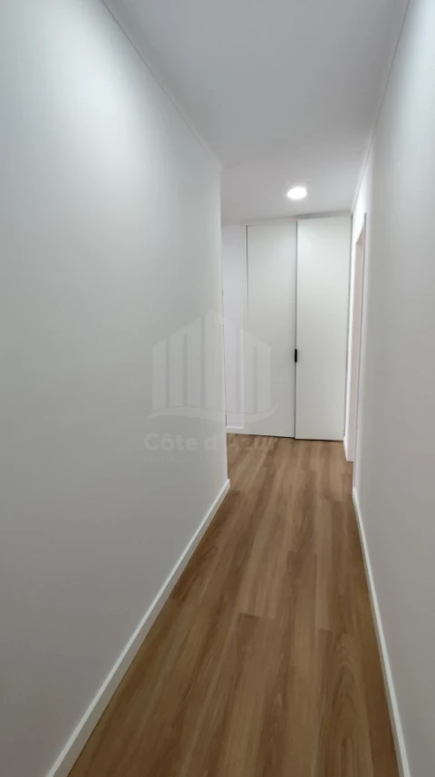 Apartamento T3 para Venda em Sesimbra (Santiago)