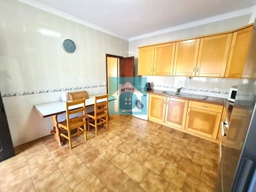 Moradia T5 para Venda em Famalicão