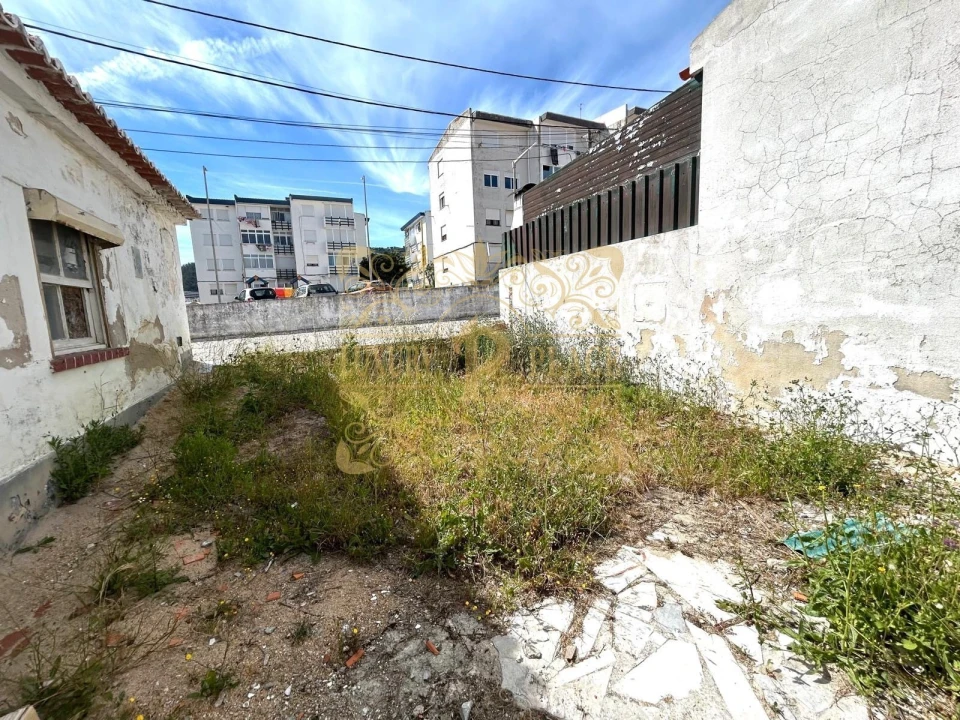 Moradia T2 para Venda em Sesimbra (Santiago) Foto 15