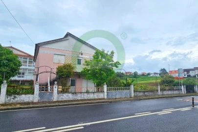 Moradia T3 para Venda em Santa Cruz/Trindade e Sanjurge