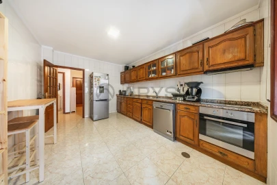 Apartamento T3 para Venda em Nogueira e Silva Escura