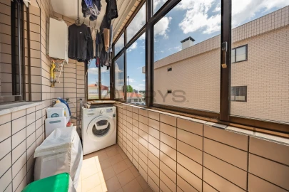 Apartamento T3 para Venda em Nogueira e Silva Escura