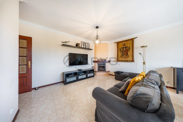 Apartamento T3 para Venda em Nogueira e Silva Escura Foto 3