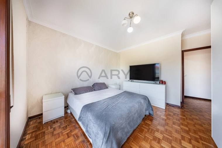 Apartamento T3 para Venda em Nogueira e Silva Escura Foto 17