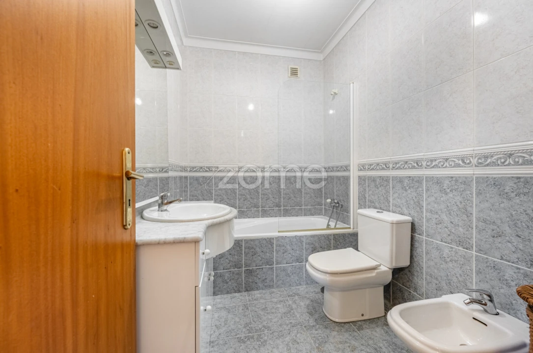 Apartamento T4 para Venda em Nogueira, Fraião e Lamaçães Foto 10