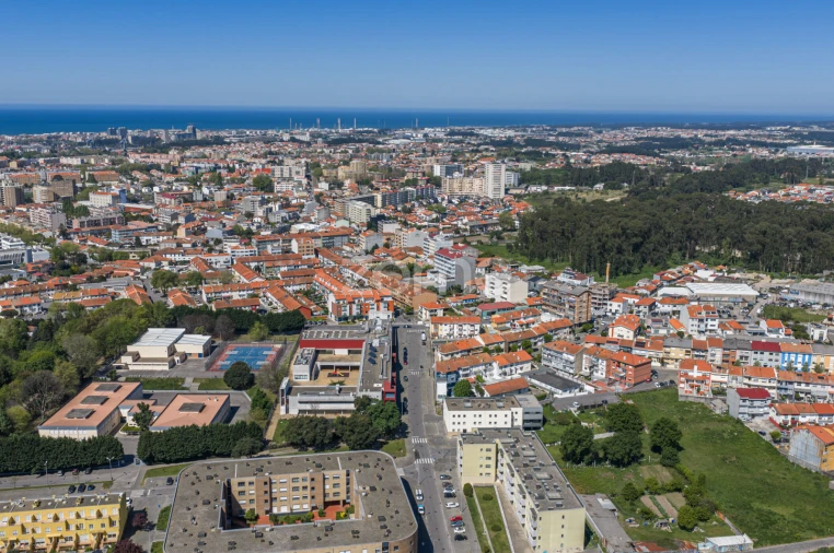 Moradia T4 para Venda em São Mamede de Infesta e Senhora da Hora Foto 49