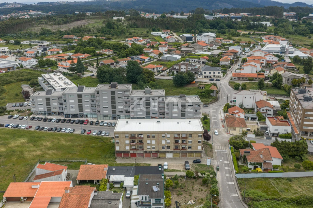 Negócio para Arrendamento em Carvalhosa Foto 14