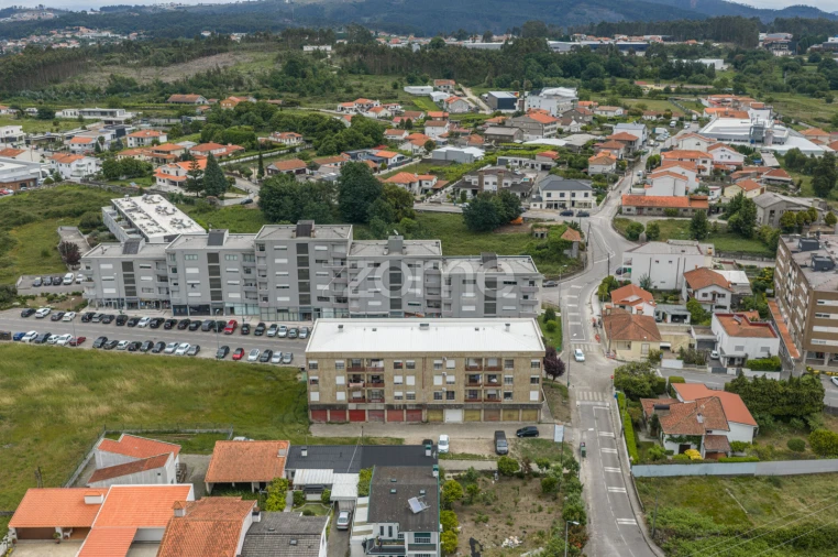 Negócio para Arrendamento em Carvalhosa Foto 14