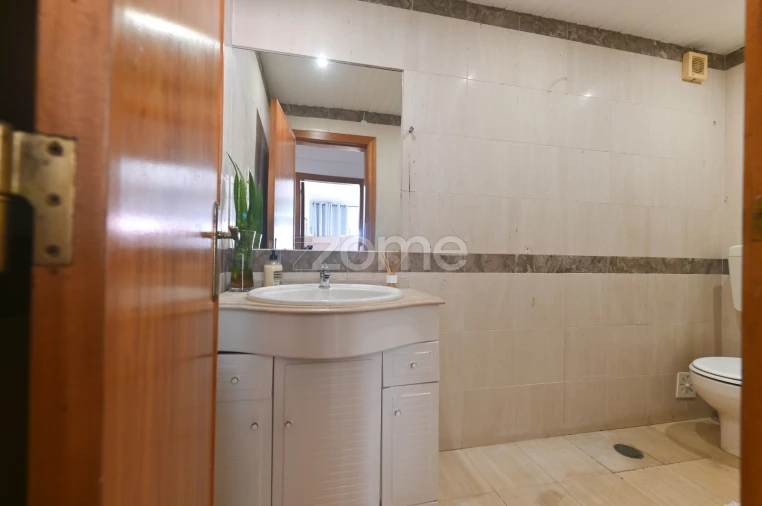 Apartamento T3 para Venda em Cacém e São Marcos Foto 13