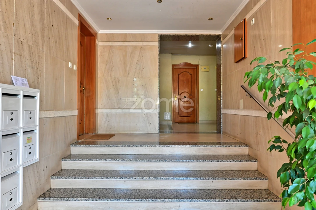 Apartamento T3 para Venda em Cacém e São Marcos Foto 7