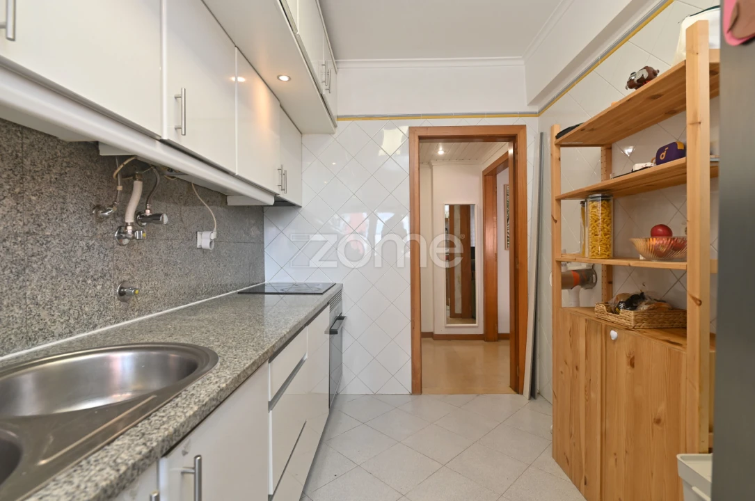 Apartamento T3 para Venda em Cacém e São Marcos Foto 14
